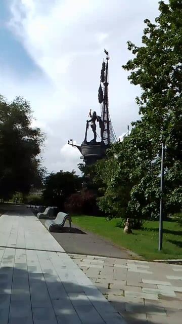 Статуя Петра Первого на корабле смотреть онлайн