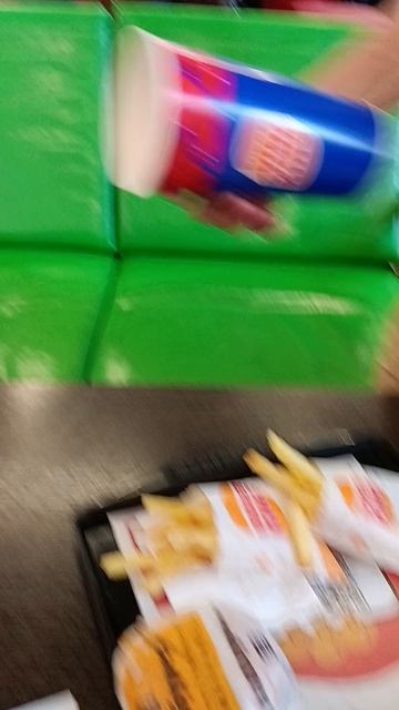 Сделали гигантский заказ В честь того что я приехал смотреть онлайн