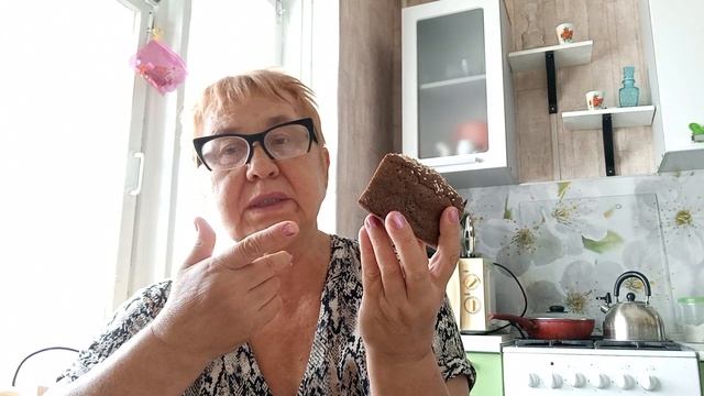 Испекла хлеб из двух видов муки смотреть онлайн