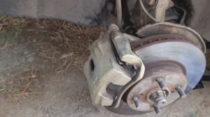 Замена передних тормозных колодок на BYD F3