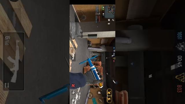 играю в игру модер опс👍