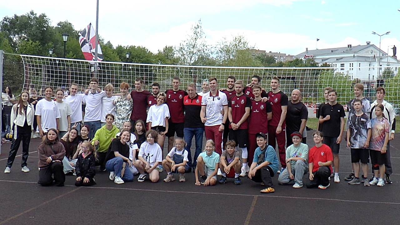 Волейбол. Товарищеская игра ВК "Текстильщик" Иваново vs болельщики клуба. Все на все. смотреть онлайн