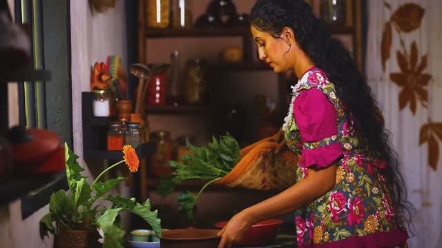 Kohila Roots! 🥗 I Made Creamy & Crunchy Recipes From Lasia Leaves Too!