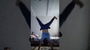 Пробую стойку наруках часть 3 😎😎😎😎👍