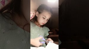 телефон из бумаги скорее всего какой то набор для рисования