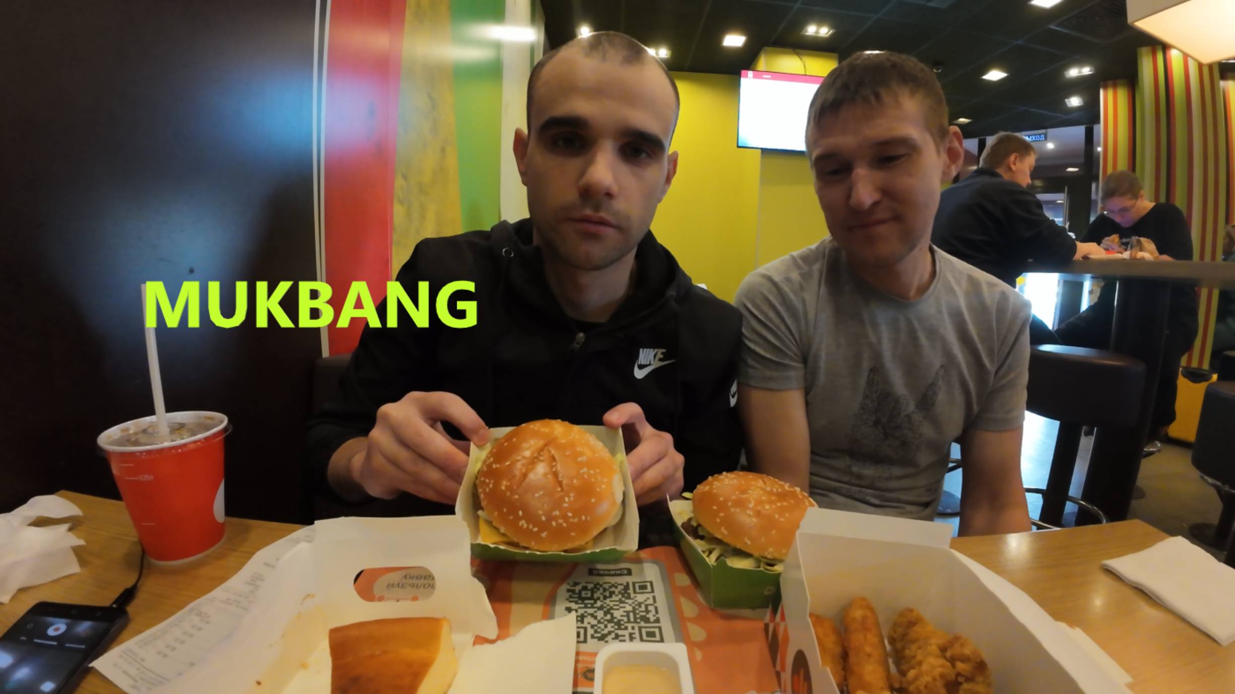 МУКБАНГ С ЖЕКОЙ / ВКУСНО И ТОЧКА / ГРАНД ДЕ ЛЮКС БУРГЕР / СНЕКИ / ЧИЗКЕЙК / EATING MUKBANG ASMR АСМР смотреть онлайн