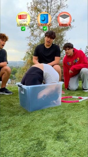 Акробат Против Коробки (Близнецы Стокс | Stokes Twins)