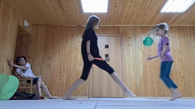 Лиза с Никитой вернулись опять дует с Лизой в конце небольшой помех смотреть онлайн