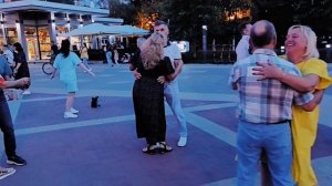 У тебя в глазах звёзды отражаются... 08.08.25...