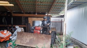 Райдер, Баня, Гусеничный трактор.