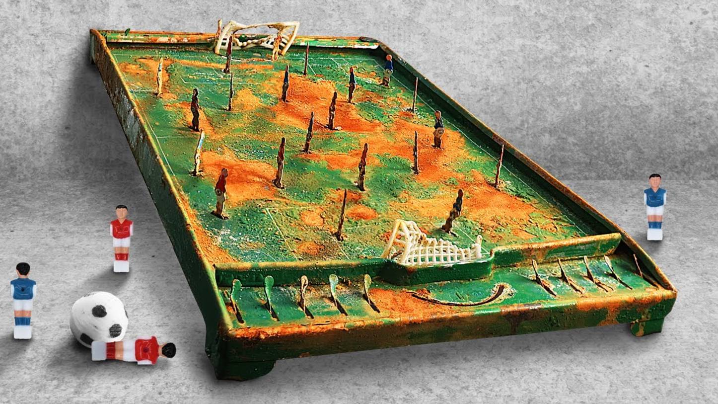 СТАРАЯ ИГРУШКА ИЗ ДЕТСТВА ВЕРНУЛАСЬ К ЖИЗНИ! — НЕВЕРОЯТНАЯ РЕСТАВРАЦИЯ МИНИ-ФУТБОЛА смотреть онлайн