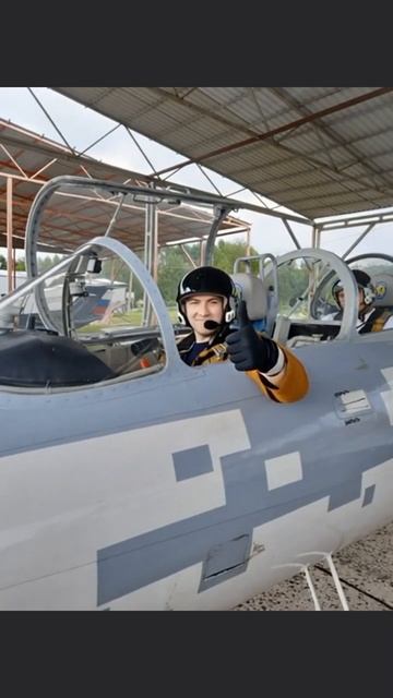 Небо зовёт #небо #полетели #истребитель смотреть онлайн