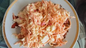 Салат с крабовыми палочками и морковью по корейски.