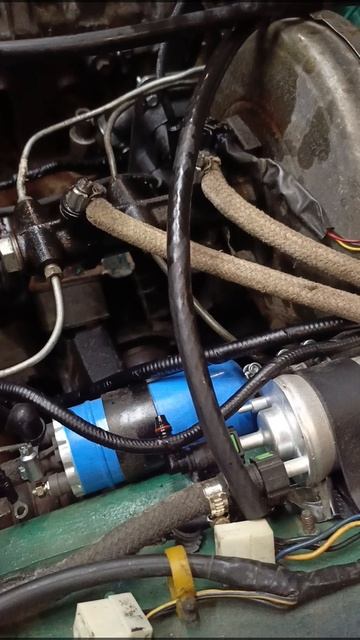 она пытается работать смотреть онлайн