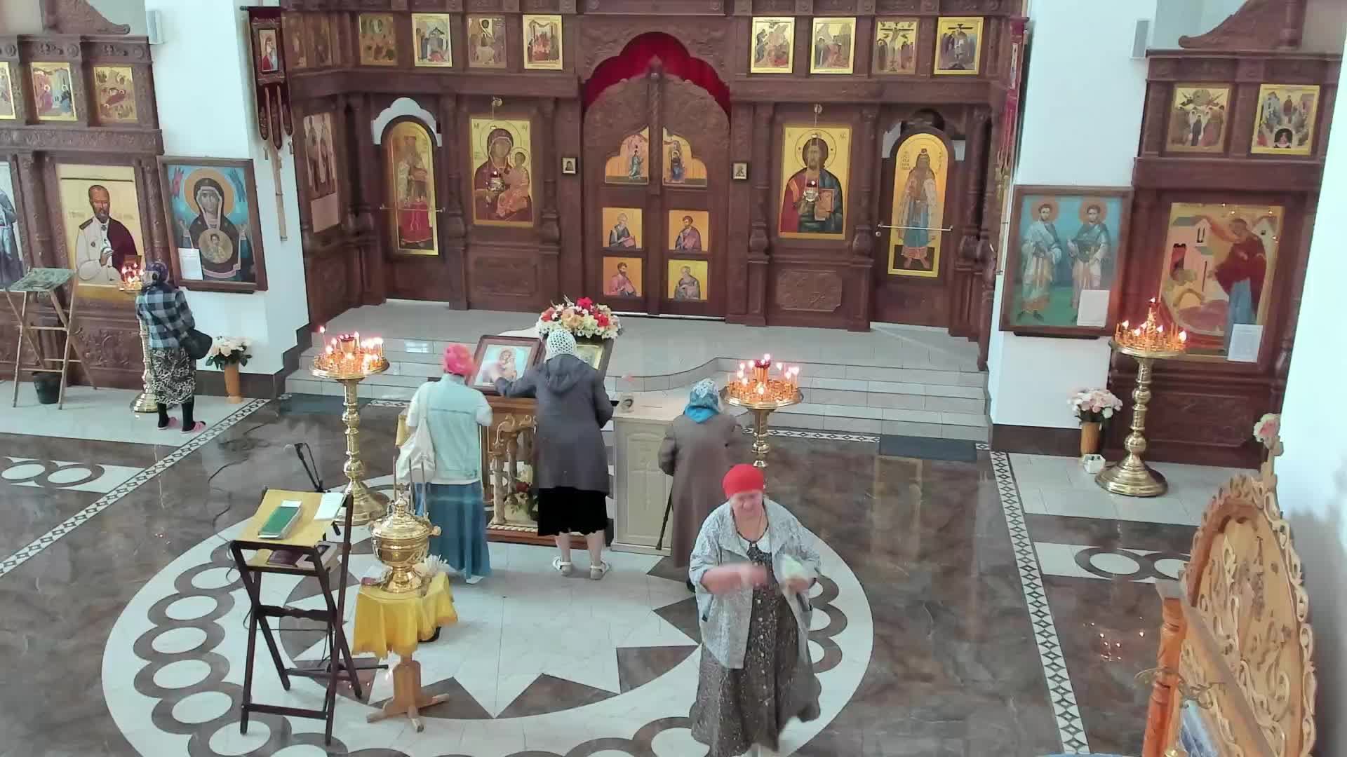 Богослужение в храме Космы и Дамиана 10.08.2025г. смотреть онлайн