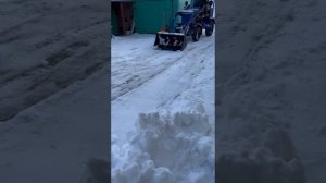Чистка снега на минитракторе классика с кун 4х4. После Снегопада)