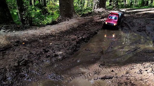 Начало RC развлечений Crossrc 1/8 EMO XL 6x6 Bison смотреть онлайн