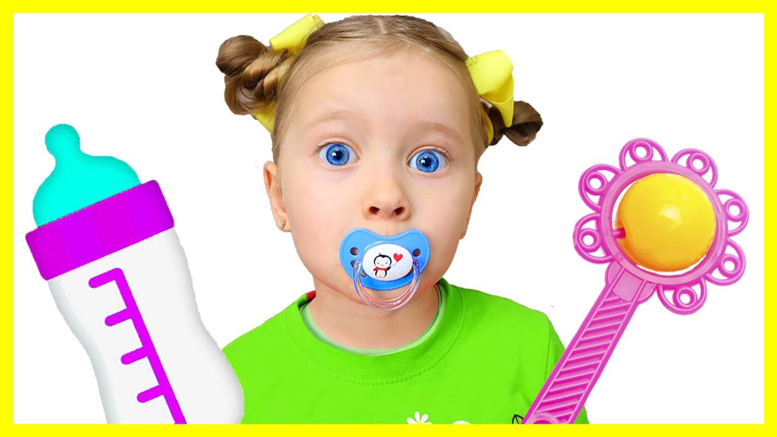 Милана играет со своей маленькой сестрёнкой и папой