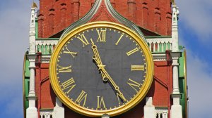 Кремлевские куранты впервые исполнили Государственный гимн России