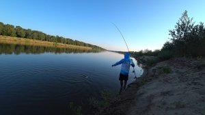 УТРО НАЧАЛОСЬ НЕ С КОФЕ, А С БЕШЕНЫХ САЗАНОВ! КАРТОФАН ОТ ПАШКА, ЗАКУПИЛИСЬ В ДЕРЕВНЕ \ЖИВЁМ В ШАТРЕ