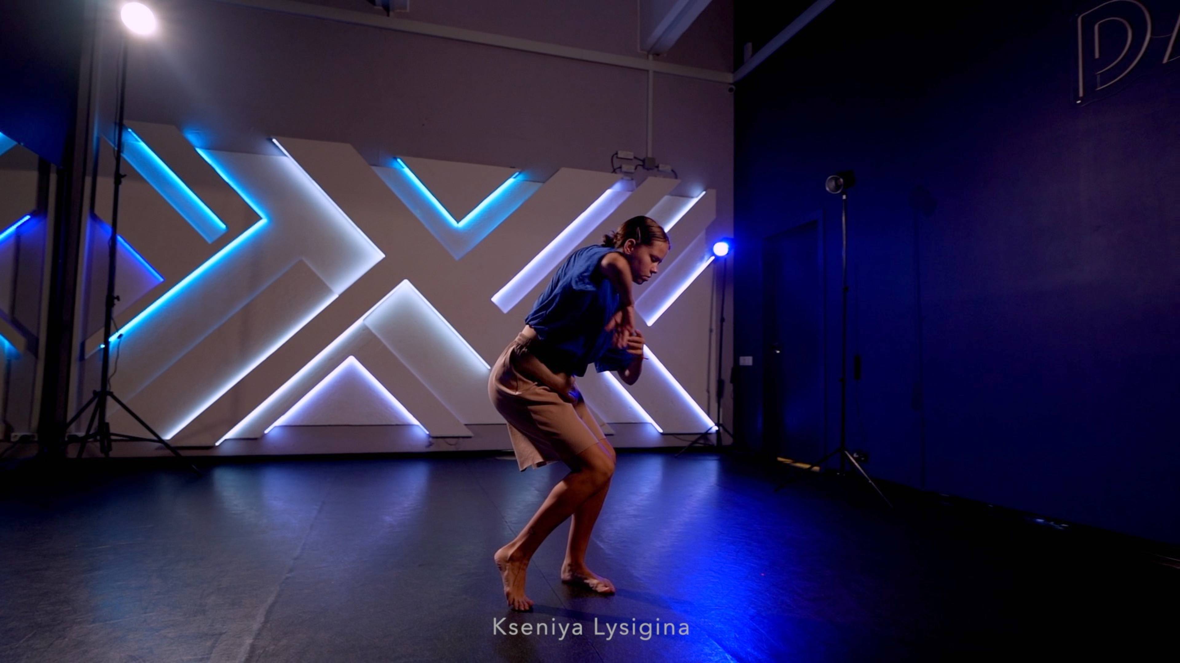 Contemporary by Ksenia Lysigina || Dance Studio 25.5 смотреть онлайн