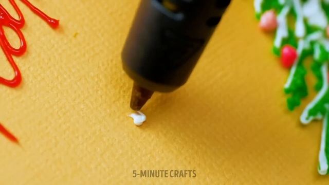 MAKE A GLOWING NECKLACE  Epoxy Resin Jewelry & Craft Ideas!