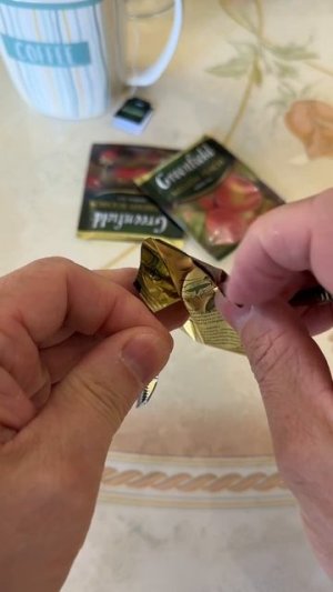 How to open a tea bag