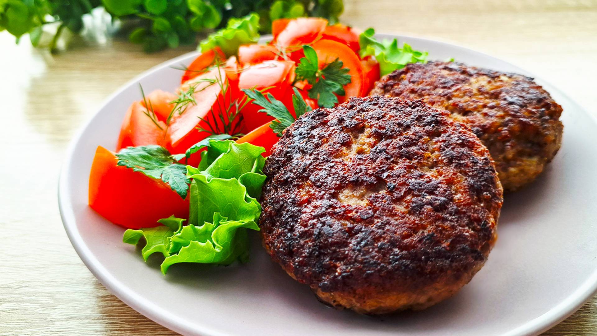 Раскрываю секрет сочных котлет из говядины 🔥 Всего 30 минут и ужин готов ! Просто, быстро и вкусно! смотреть онлайн