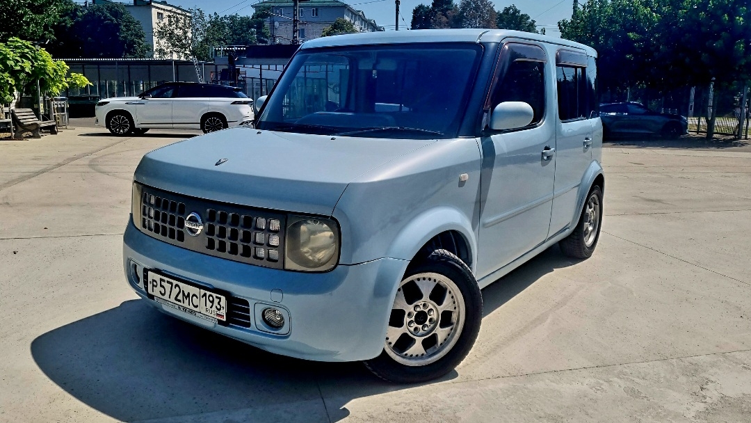 Nissan Cube 4wd 2004г АТ. смотреть онлайн