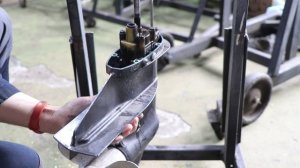 Загибает свечу на TOHATSU 9.8