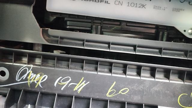 Замена салонного фильтра Митсубиси Паджеро спорт смотреть онлайн