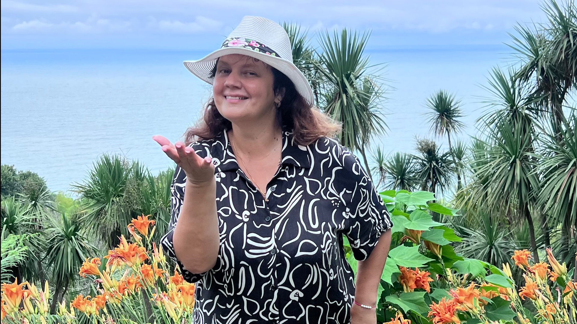 Батуми на закате: вишневые вареники и сладкие сюрпризы! смотреть онлайн