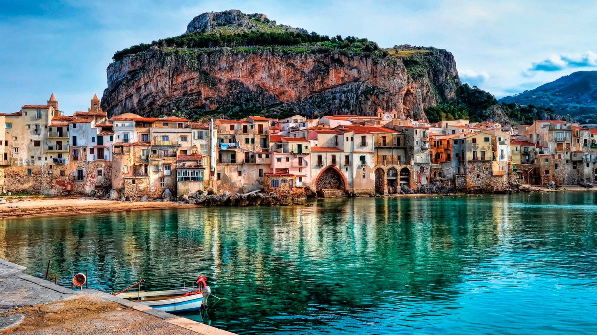 Чефалу, Италия. Великолепный прибрежный город Сицилии, пешая прогулка 4K | #шариклайф смотреть онлайн