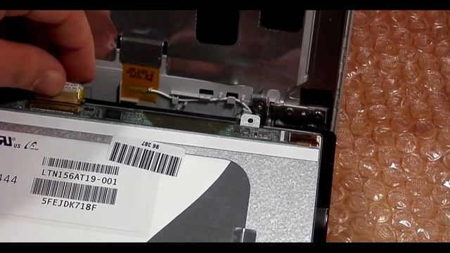 Как заменить матрицу (экран) для ноутбука Samsung NP300V5A смотреть онлайн