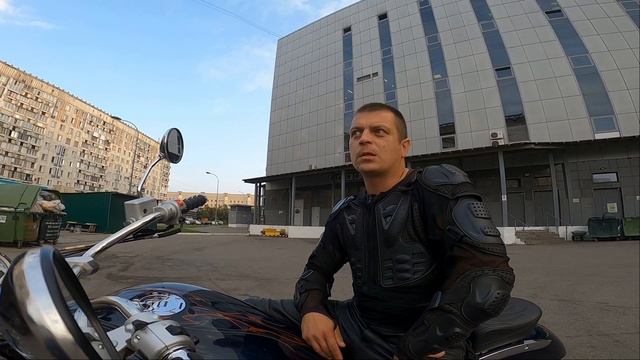 Байкер без ШЛЕМА VIKTORY VEGAS смотреть онлайн