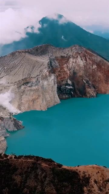 Озеро Кавах-Иджен, Индонезия смотреть онлайн