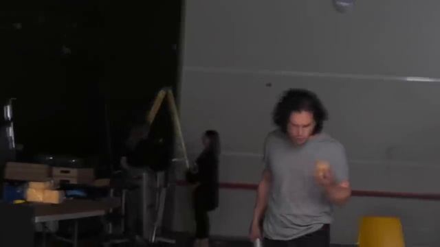 [Игра престолов] Кит Харрингтон и Беззубик смотреть онлайн