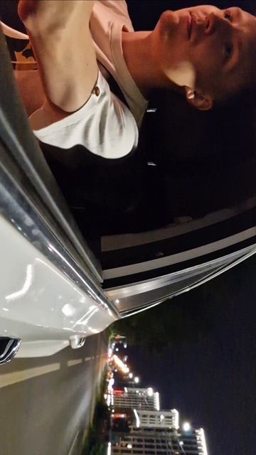 Идея красивого ракурса в автомобиле! 🚗

Https://t.me/MaxShmt

#автоновости #ракурс #автомобили #съе