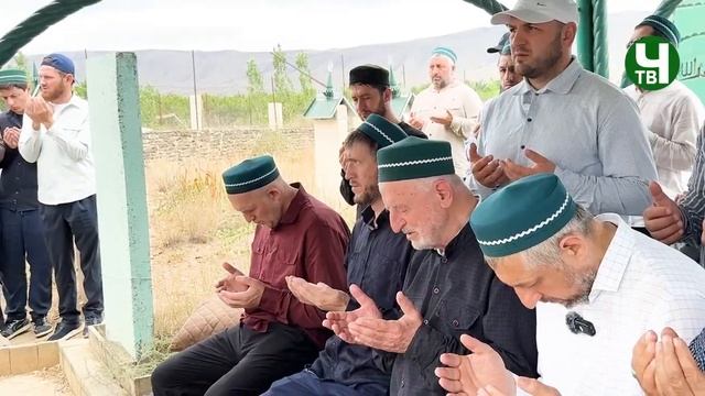 Абдулжалил Афанди на зиярате Саида-афанди