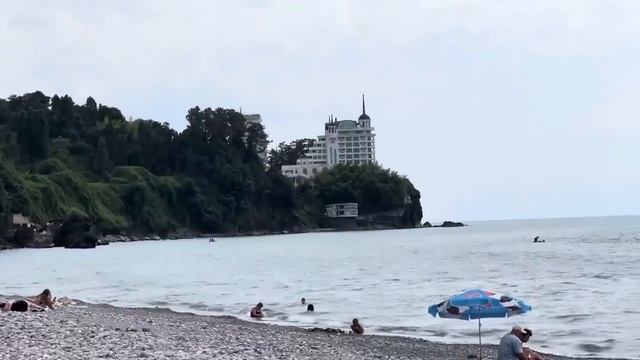 Отдых в Батуми.Мы покорили дикий пляж и нашли банановую рощу: что произошло дальше? смотреть онлайн