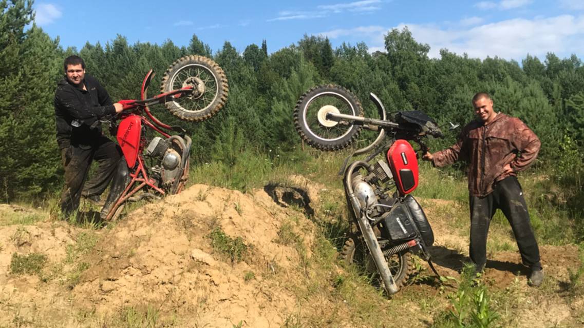 Два самодельных кроссовых мотоциклов. смотреть онлайн