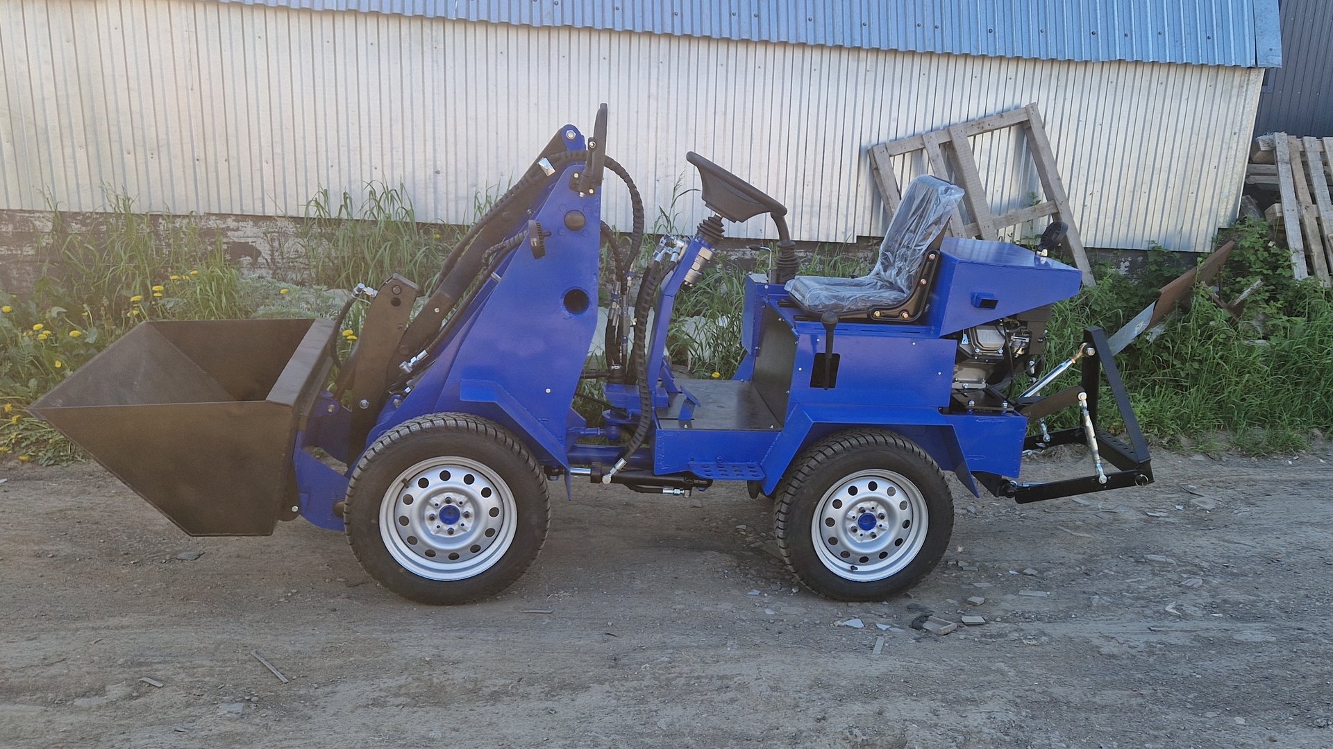 Минипогрузчик 4х4 с задней 3х точечной навеской #Минипогрузчик полный привод