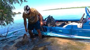 ВОТ ЭТО РЫБАЛКА! НА НЕОБИТАЕМОМ ОСТРОВЕ. Сазан на жмых, судак на джиг и трудная жарёха.