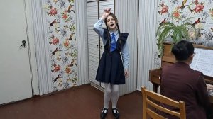 "Такая-сякая, сбежала из дворца"  "Сцена короля и придворных " (Из бременских музыкантов)