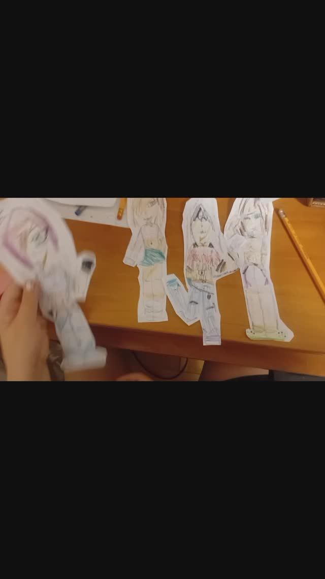 ДЕЛАЕМ КУКОЛ ИЗ БУМАГИ. ИДЕЯ ДЛЯ ДЕВОЧЕК.