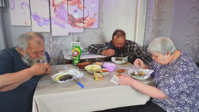 Баклажаны готовлю только так ! Вкусно съели всей семьёй Капуста в Сибири и день в деревне смотреть онлайн