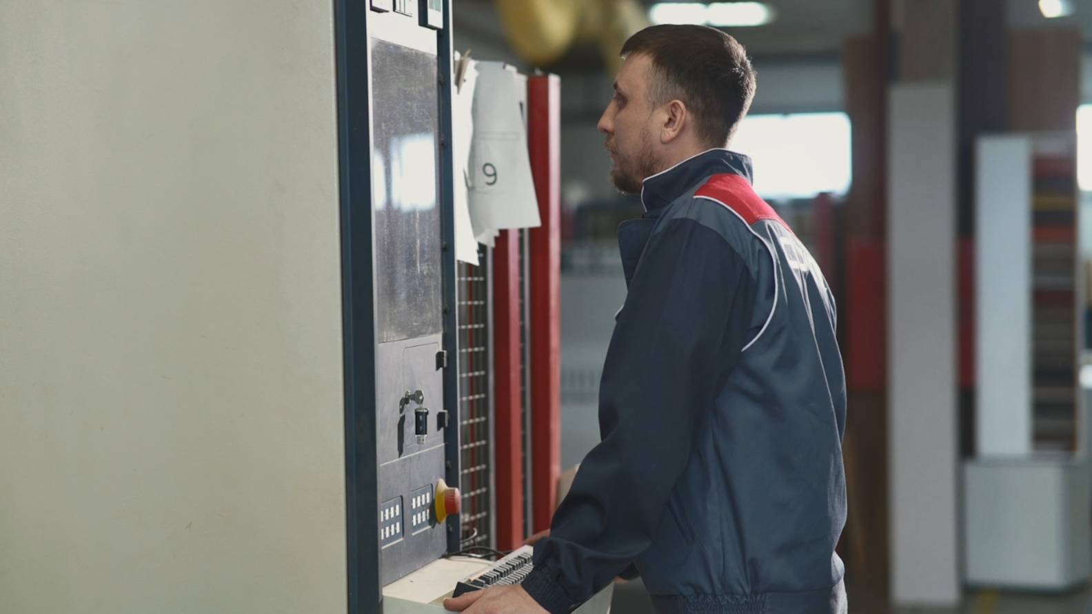 Как создается кухня с рельефными фасадами в эко-плёнке