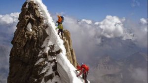 песня Юрия Визбора Вот это для мужчин. исполнитель Николай Пожидаев.