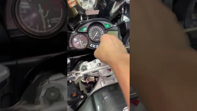 YAMAHA FJR1300 (2004) серый , ABS смотреть онлайн