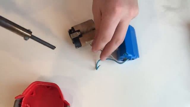 Как заменить аккумулятор для электроинструмента Makita PA12 смотреть онлайн